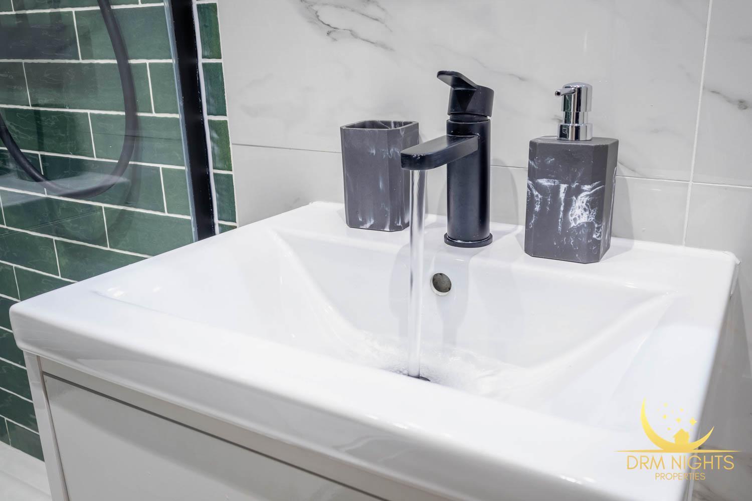 Modern 1-Bedroom Apartment In Leeds City Centre Sleeps 2 Central Station Dış mekan fotoğraf
